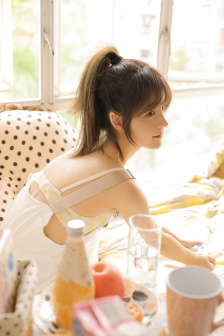 酒吧卫生间里打扑克的多吗